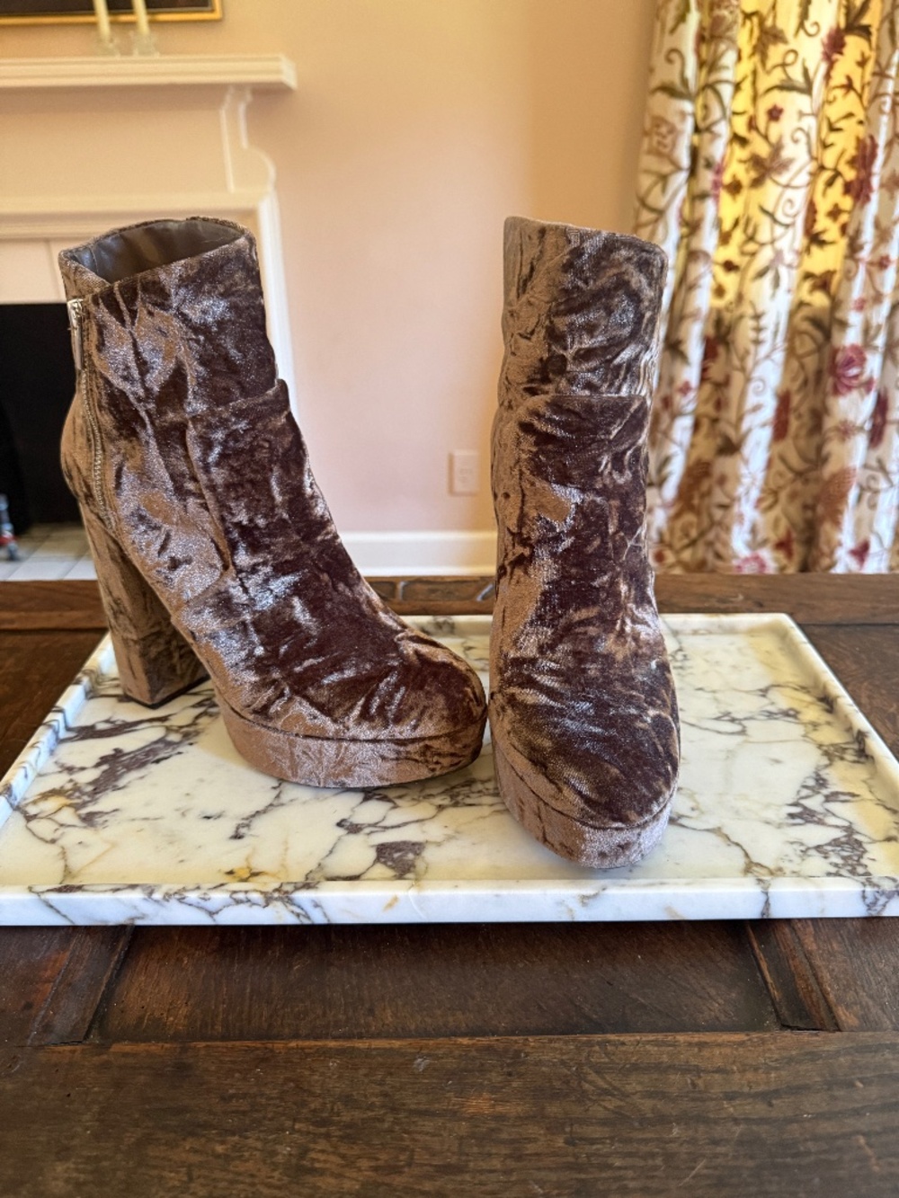 Gianni Bini Crushed Velvet Platform Ankle Boots - Size 9